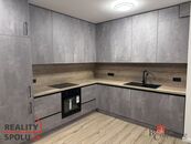 Pronájem bytu 2kk s balkonem a parkovacím stáním, cena 18000 CZK / objekt / měsíc, nabízí Realityspolu