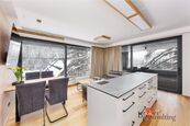 Corso Harraochov 100m2 bytová jednotka 4kk , 2 parkovací místa, cena 19950000 CZK / objekt, nabízí 