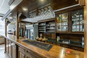 Restaurace s bytovou jednotkou a velkým pozemkem (6 078 m) Vysoké Třebušice, Krásný Dvůr, cena cena v RK, nabízí Realityspolu