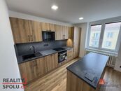Pronájem bytu 2+1 v Opavě, ul. Masarykova třída, cena 15500 CZK / objekt / měsíc, nabízí 