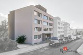 Pronájem bytu 2+1 s lodžií Praha 4 Modřany, ul. K Otočce 53 m, cena 24400 CZK / objekt / měsíc, nabízí 