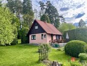 Pronájem útulné rekreační chaty se zahradou v blízkosti Prahy., cena 12000 CZK / objekt / měsíc, nabízí 