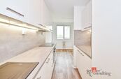 Pronájem zrekonstruovaného bytu 3+1/L, 80 m2, Horní Měcholupy, cena 25000 CZK / objekt / měsíc, nabízí 