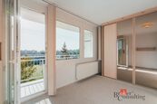 Prostorný byt 4+1 s lodžií v Plzni Žlutická, cena 6100000 CZK / objekt, nabízí 
