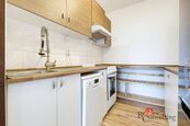 Prodej, byty/2+kk, 42 m2, U vlečky 2166/7, Komořany, 14300 Praha 4 [ID 90399], cena 6800000 CZK / objekt, nabízí Realityspolu