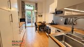 Pronájem rodinného bytu 2+1 (71 m2) s terasou 30 m, Praha 8 Karlín, Vítkova, cena 33000 CZK / objekt / měsíc, nabízí Realityspolu
