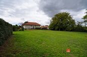 Stavební pozemek 1 036 m, zasíťovaný, oplocený Hadačka u Kralovic, cena 2062000 CZK / objekt, nabízí 