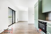 Prodej moderního bytu 1+kk s balkonem, sklepem a parkovacím stáním Vyškov, Hybešova, cena 4290000 CZK / objekt, nabízí 