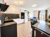 Prodej bytové jednotky 2+kk s balkónem a parkovacím stáním, cena 4490000 CZK / objekt, nabízí 