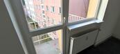 Pronájem pěkného bytu 2+1 s balkonem v centru Chebu, Kasární náměstí, cena 10500 CZK / objekt / měsíc, nabízí 