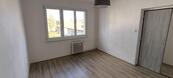 Pronájem krásného bytu 2+1 s balkonem po kompletní modernizaci  Cheb, Jungmannova ulice, cena 12500 CZK / objekt / měsíc, nabízí 