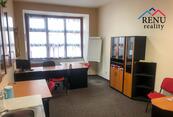 Pronájem kanceláře 31 m² Staroměstské náměstí | Ideální startovací kancelář, cena 5000 CZK / objekt / měsíc, nabízí RENU reality s.r.o