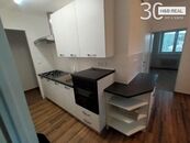 Pronájem bytu 3+1 Jiráskova, cena 12500 CZK / objekt / měsíc, nabízí 