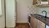Pronájem bytu 2+1 s balkonem (Struhlovsko, 56m2), cena 10500 CZK / objekt / měsíc, nabízí 