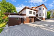 Prodej, rodinný dům 8+2, 420 m2, Velká Polom