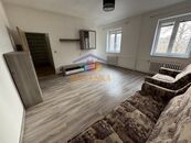 Byt 1+1 v osobním vlastnictví cca 38m2 na ulici Třanovského, cena 9500 CZK / objekt / měsíc, nabízí 