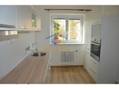 Exkluzívně nabízíme pronájem bytu 3+1, 78 m2, na Kolaříkové ulici v Místku, cena 17000 CZK / objekt / měsíc, nabízí RK Lenka