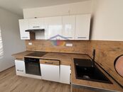 Pronájem bytu 3+1 na ulici Mozartova., cena 15000 CZK / objekt / měsíc, nabízí 