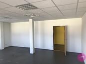 Pronájem kanceláře o velikosti 40 m2 v průmyslovém areálu na Dolní Hejčínské v Olomouci, cena 11900 CZK / objekt / měsíc, nabízí 
