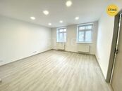 Byt, 2+1, pronájem, náměstí Svaté Trojice, Předměstí, Opava, cena 10900 CZK / objekt / měsíc, nabízí 