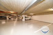 Pronájem garážového stání 12,5 m, cena 2500 CZK / objekt / měsíc, nabízí