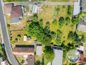 Exkluzivní prodej stavebního pozemku 2 069 m v historickém centru Vyžlovky, cena 11850000 CZK / objekt, nabízí 