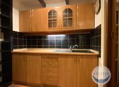 Prodej bytu 1+1 34 m Praha 6 - Dejvice, snížené přízemí s výhledem do zahrady, cena 5590000 CZK / objekt, nabízí 