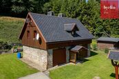 Rodinný dům 3+kk se dvěma garážemi, pozemkem 2 170 m Heřmanovice, okres Bruntál, cena 4750000 CZK / objekt, nabízí Byrfin real estate