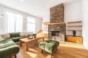 Architektonicky řešená rodinná vila 5+1 s vnitřním bazénem a zimní zahradou, Zlín, cena 19490000 CZK / objekt, nabízí 