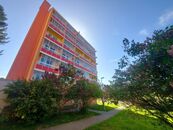 Pronájem bytu 3+1 s šatnou a se 3 lodžiemi, U Humpolky, Tišnov, cena 20000 CZK / objekt / měsíc, nabízí Komplexní Reality Development, s.r.o.