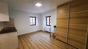 Pronájem ateliéru 20 m s vlastním zázemím, Tišnov ul. Mlýnská, cena 7000 CZK / objekt / měsíc, nabízí Komplexní Reality Development, s.r.o.