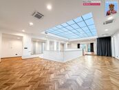 Pronájem kanceláře, 325 m - Brno-město, cena cena v RK, nabízí 