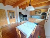 Pronájem rodinného domu ( srubu ) 5+1 na Čeladné Podolánky ( Ráztoky ) , cena 25000 CZK / objekt / měsíc, nabízí 