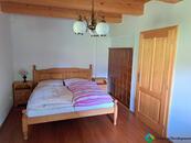 Pronájem rodinného domu ( srubu ) 5+1 na Čeladné Podolánky ( Ráztoky ) , cena 25000 CZK / objekt / měsíc, nabízí 