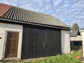 Pronájem stodoly v okrajové části Pardubic, Doubravice, kú. Semtín, cena 3000 CZK / objekt / měsíc, nabízí 