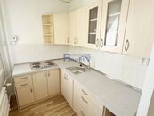 Pronájem bytu 1+kk, cena 10500 CZK / objekt / měsíc, nabízí 