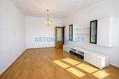 Hezký byt k pronájmu 2+1 s lodžií, 56 m2, Praha 4, ul. Antala Staška, cena 20000 CZK / objekt / měsíc, nabízí ASTONE Reality
