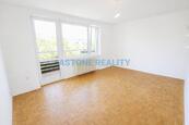 Byt 3+1/L/G k pronájmu, 76 m2, Praha 4 - Modřany, ul. Hřebíkova, cena 22000 CZK / objekt / měsíc, nabízí ASTONE Reality