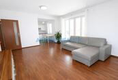 Byt k prodeji 2+kk, 62,3 m2, Praha 9 - Dolní Počernice, ul. Národních hrdinů, cena 8293900 CZK / objekt, nabízí ASTONE Reality