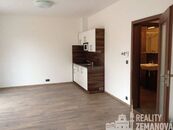 Pronájem bytu u metra Budějovická, 1+kk o výměře 38 m2 + terasa 30 m2., cena 18000 CZK / objekt / měsíc, nabízí Miroslava Zemanová