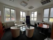 Moderní kancelář 34,21 m2, Nuselská, P-4, cena 250 CZK / m2 / měsíc, nabízí Miroslava Zemanová