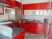 K dlouhodobému pronájmu: Atypický mezonetový byt s terasou 3+kk, 105 m, Praha 9 Letňany, cena 35000 CZK / objekt / měsíc, nabízí