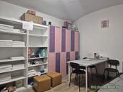 Přenechání zavedeného masážního salonu (tantra / erotické masáže), Praha 2 Vinohrady., cena 65000 CZK / objekt / měsíc, nabízí 