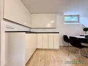 Pronájem jedinečného bytu 2+1 v historickém domě U svatého Michala, Nový Svět Hradčany, Praha 1 (6, cena 24000 CZK / objekt / měsíc, nabízí 