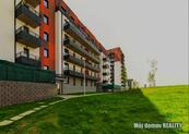 Pronájem bytu 2+kk, 50 m s balkonem 2 m a garážovým stáním Miroslava Hajna 895/2b, Praha Letňany., cena 23000 CZK / objekt / měsíc, nabízí Můj domov REALITY s.r.o.
