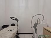 Přenechání zavedeného salonu krasy Praha 8 - Libeň., cena 45000 CZK / objekt / měsíc, nabízí 