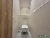 Přenechání zavedeného salonu krasy Praha 8 - Libeň., cena 45000 CZK / objekt / měsíc, nabízí 