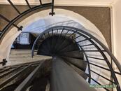 Přenechání zavedeného salonu krasy Praha 8 - Libeň., cena 45000 CZK / objekt / měsíc, nabízí 