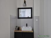 Přenechání zavedeného salonu krasy Praha 8 - Libeň., cena 45000 CZK / objekt / měsíc, nabízí 