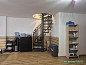 Přenechání zavedeného salonu krasy Praha 8 - Libeň., cena 45000 CZK / objekt / měsíc, nabízí 